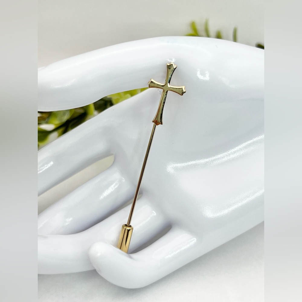 CROSS BROOCH